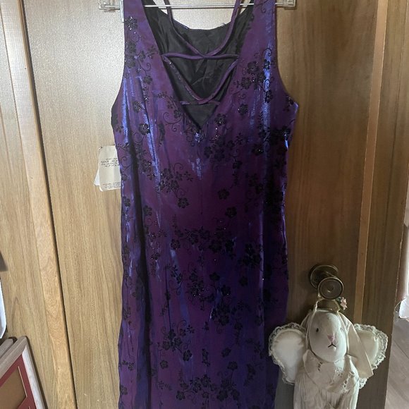 Very Nice Purple Dress With Tags From Macys - Picture 1 of 8